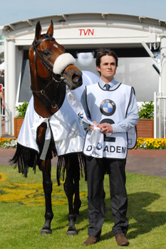 Dunaden with Strapper